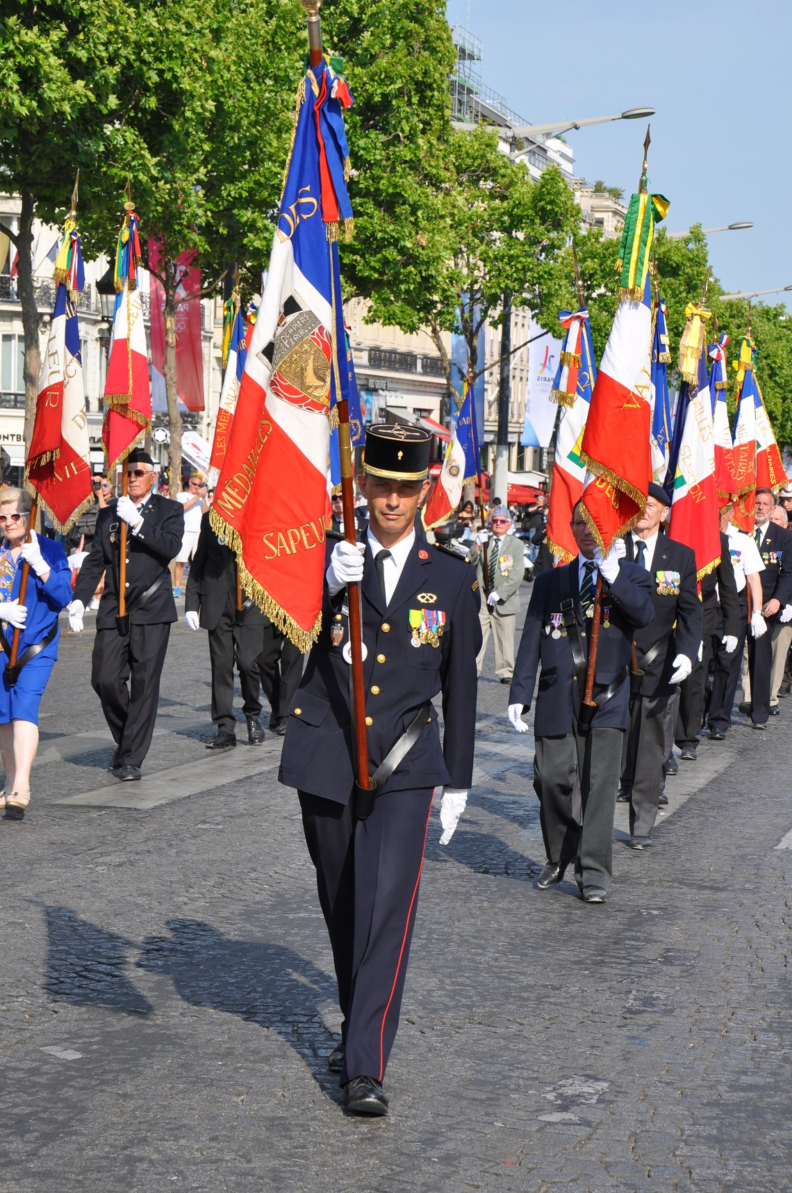 Adc franck moreau porte drapeau