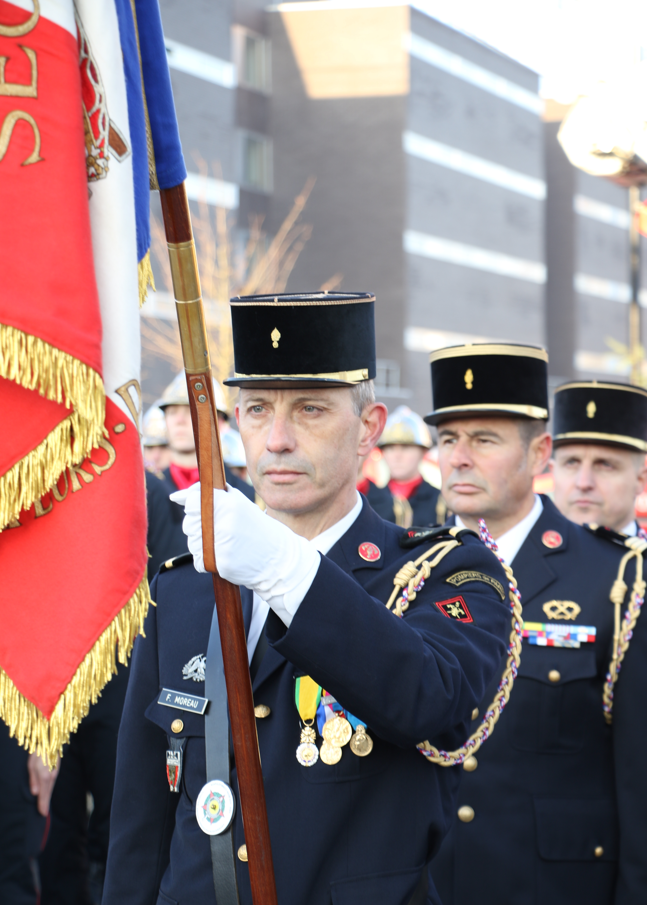 Nouveau porte drapeau